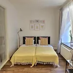 Spacious Apartment In Old Riga