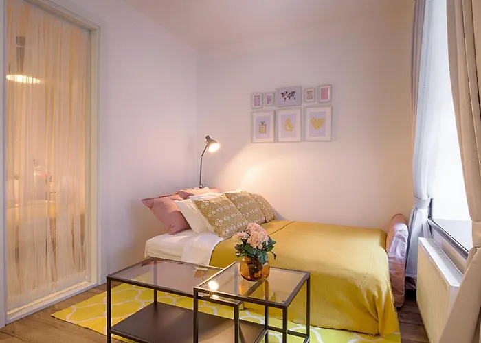 Spacious Apartment In Old Riga